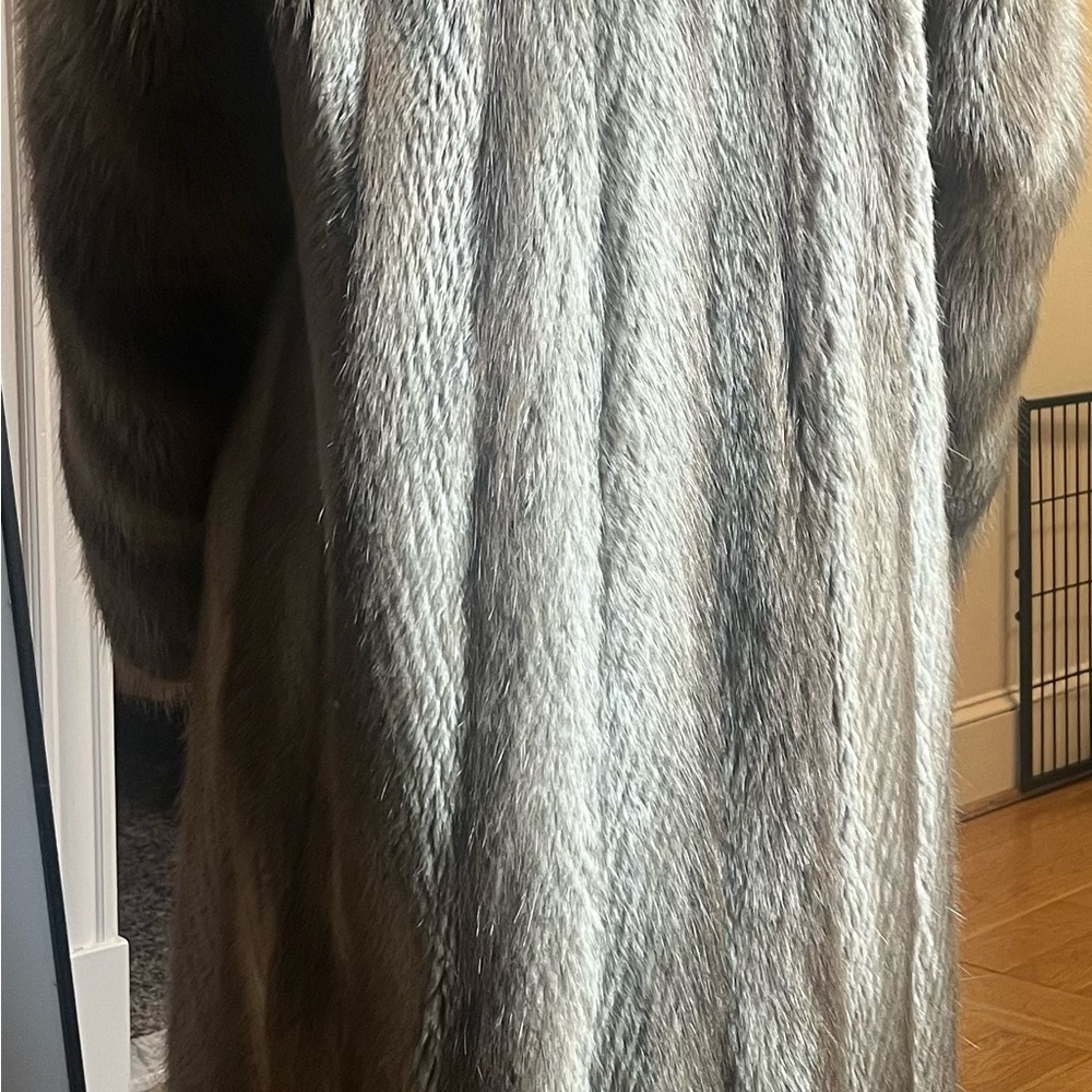 Vintage Real Beaver fur coat - Picture 3 of 5